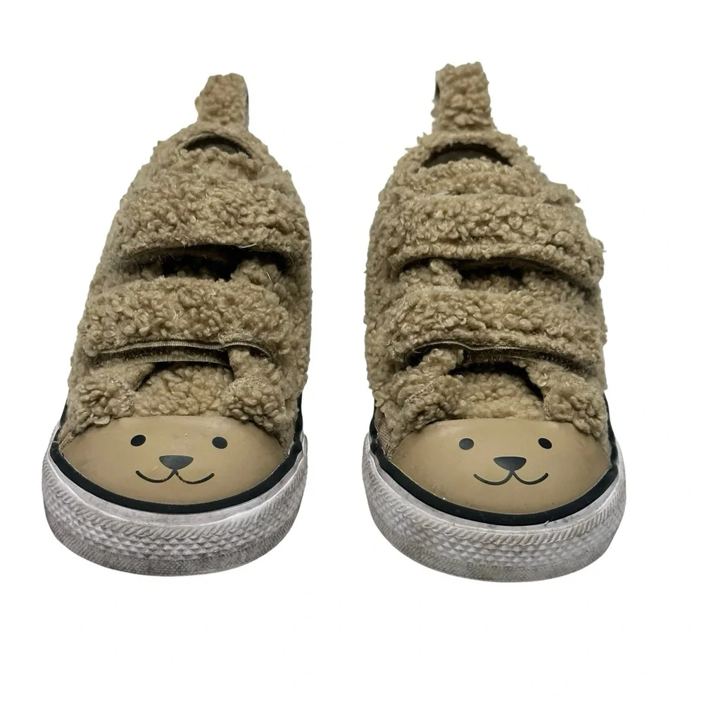 Converse‎ Teddy Bear Sneakers